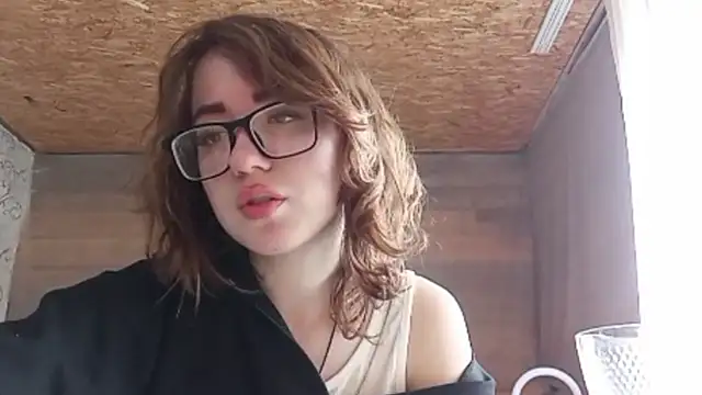 OliviaMoment online show from 06/18/26, 09:14