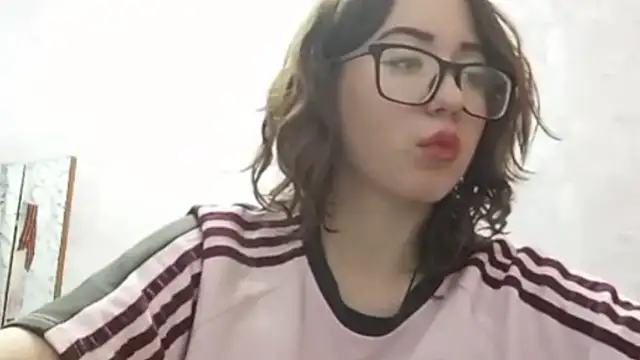 OliviaMoment online show from 07/11/26, 11:35