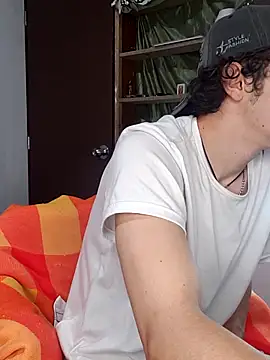 Snapshot of kervs_id chatting on 06/03/26, 11:32 kervs id online show from 06/03/26, 11:32