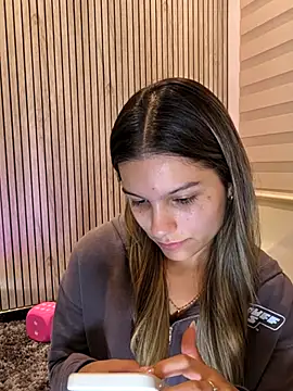Snapshot of emilyvex chatting on 07/20/26, 10:39 emilyvex online show from 07/20/26, 10:39