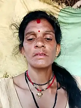 Snapshot of Cut_umang74 chatting on 07/05/26, 05:25 Cut umang74 online show from 07/05/26, 05:25