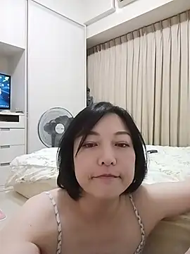 Snapshot of becca201 chatting on 07/28/26, 01:21 becca201 online show from 07/28/26, 01:21