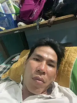 Snapshot of lanh1981 chatting on 05/29/26, 12:03 lanh1981 online show from 05/29/26, 12:03