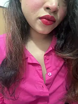 Snapshot of Yours_riya11 chatting on 06/21/26, 05:15 Yours riya11 online show from 06/21/26, 05:15