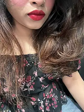 Snapshot of Yours_riya11 chatting on 06/24/26, 07:24 Yours riya11 online show from 06/24/26, 07:24