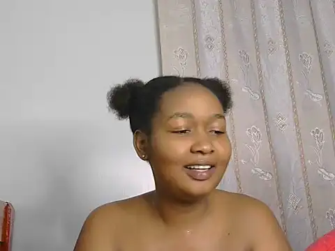Snapshot of brownsugar_booty chatting on 06/20/26, 12:03 brownsugar booty online show from 06/20/26, 12:03