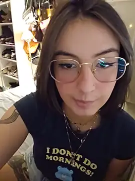 Snapshot of Juh_castro chatting on 06/06/26, 04:01 Juh castro online show from 06/06/26, 04:01