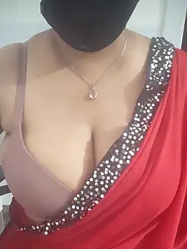 Snapshot of sexyveena chatting on 06/12/26, 07:57 sexyveena online show from 06/12/26, 07:57