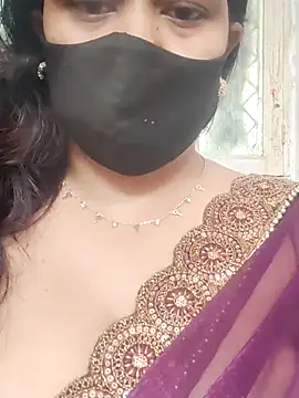 Snapshot of sexyveena chatting on 07/07/26, 08:51 sexyveena online show from 07/07/26, 08:51