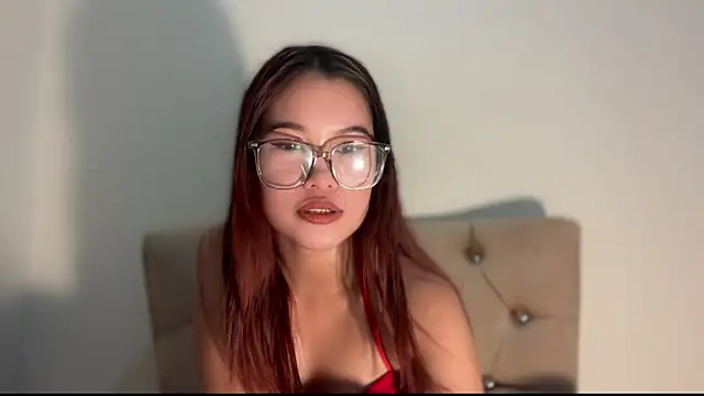 Snapshot of elonarae chatting on 06/23/26, 06:11 elonarae online show from 06/23/26, 06:11