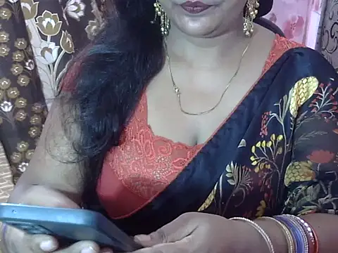 Snapshot of PRIYANKA_023 chatting on 06/24/26, 11:20 PRIYANKA 023 online show from 06/24/26, 11:20