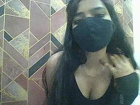 Snapshot of Hot-Roshni chatting on 06/14/26, 03:30 Hot-Roshni online show from 06/14/26, 03:30