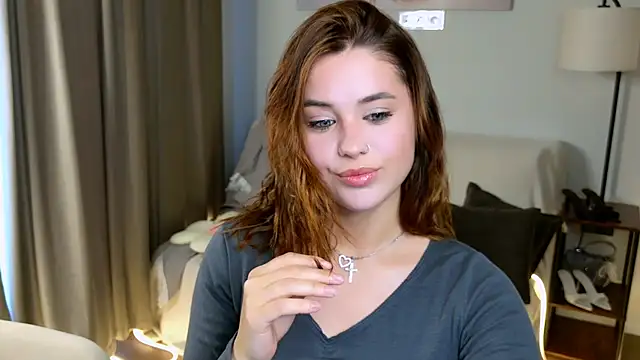 Snapshot of MurielGray chatting on 06/17/26, 07:44 MurielGray online show from 06/17/26, 07:44