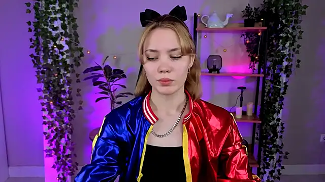 Milena Stasym online show from 06/09/26, 06:14