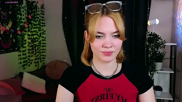 Milena Stasym online show from 06/15/26, 06:15