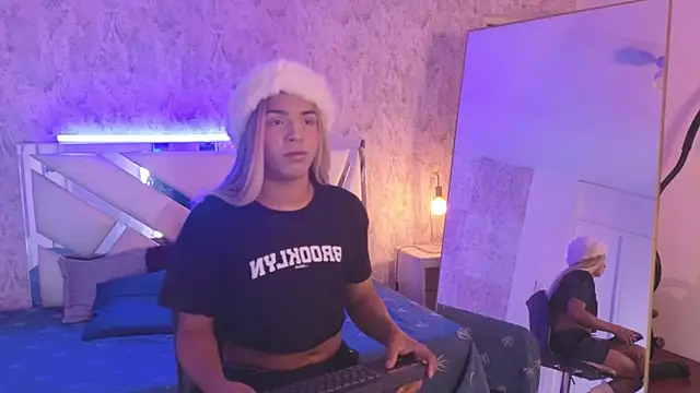 chloe bronze online show from 07/15/26, 07:30