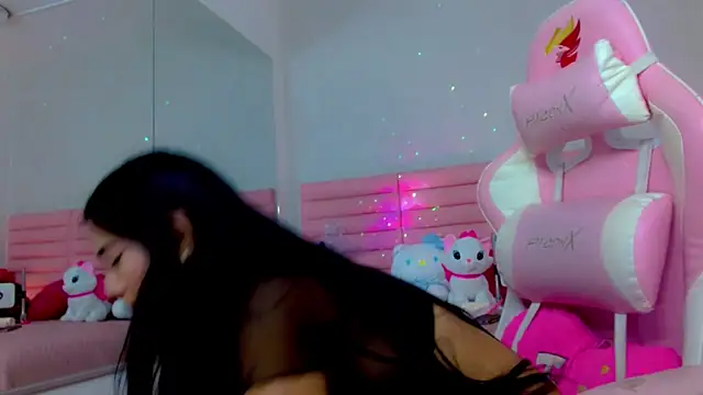 Snapshot of katiuska_lovely chatting on 06/14/26, 05:09 katiuska lovely online show from 06/14/26, 05:09