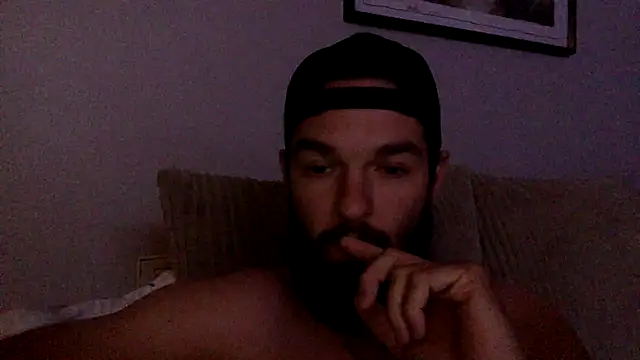 Snapshot of Tripodick2 chatting on 06/08/26, 01:28 Tripodick2 online show from 06/08/26, 01:28