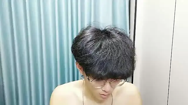 Snapshot of wssoo11 chatting on 07/16/26, 12:22 wssoo11 online show from 07/16/26, 12:22