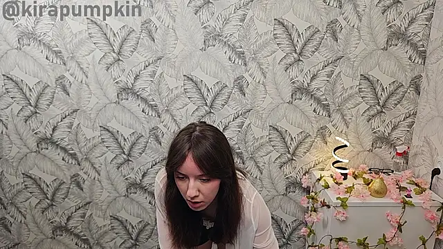 kirapumpkin online show from 06/06/26, 05:39