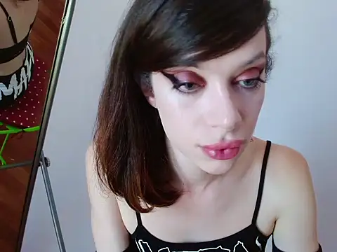 Snapshot of ZantWich chatting on 06/19/26, 11:58 ZantWich online show from 06/19/26, 11:58