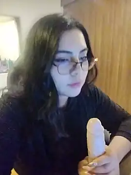 Snapshot of Roxxy_Sade chatting on 06/24/26, 12:20 Roxxy Sade online show from 06/24/26, 12:20
