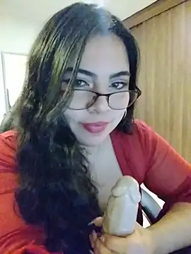 Snapshot of Roxxy_Sade chatting on 07/06/26, 11:40 Roxxy Sade online show from 07/06/26, 11:40