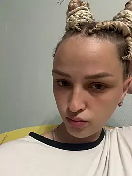 Snapshot of Milkaaaaaaa chatting on 06/16/26, 02:19 Milkaaaaaaa online show from 06/16/26, 02:19
