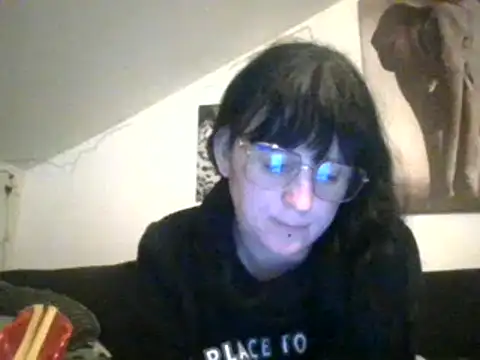 Snapshot of sexujuly88 chatting on 12/02/24, 09:28 sexujuly88 online show from 12/02/24, 09:28