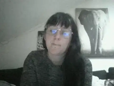 Snapshot of sexujuly88 chatting on 12/20/24, 08:28 sexujuly88 online show from 12/20/24, 08:28