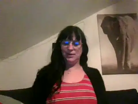 Snapshot of sexujuly88 chatting on 12/29/24, 10:36 sexujuly88 online show from 12/29/24, 10:36