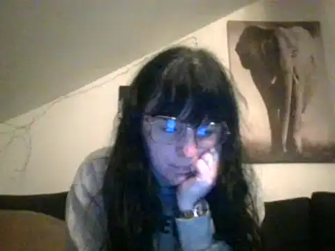 Snapshot of sexujuly88 chatting on 01/10/25, 07:04 sexujuly88 online show from 01/10/25, 07:04