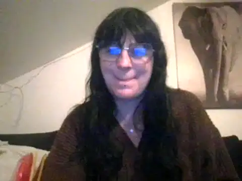 Snapshot of sexujuly88 chatting on 02/06/25, 10:21 sexujuly88 online show from 02/06/25, 10:21