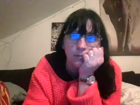 Snapshot of sexujuly88 chatting on 02/07/25, 10:41 sexujuly88 online show from 02/07/25, 10:41