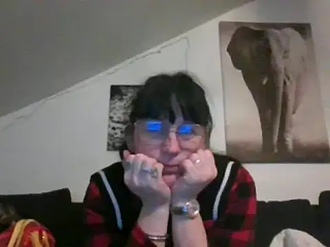 Snapshot of sexujuly88 chatting on 02/23/25, 09:05 sexujuly88 online show from 02/23/25, 09:05