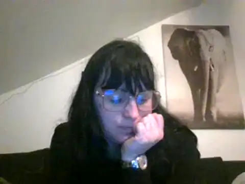 Snapshot of sexujuly88 chatting on 02/28/25, 09:44 sexujuly88 online show from 02/28/25, 09:44