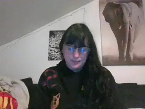 Snapshot of sexujuly88 chatting on 03/10/25, 10:13 sexujuly88 online show from 03/10/25, 10:13