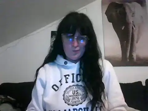 Snapshot of sexujuly88 chatting on 03/12/25, 09:45 sexujuly88 online show from 03/12/25, 09:45