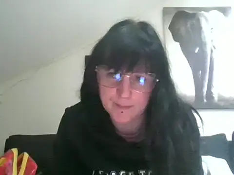 Snapshot of sexujuly88 chatting on 03/14/25, 08:21 sexujuly88 online show from 03/14/25, 08:21