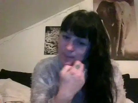 Snapshot of sexujuly88 chatting on 03/20/25, 09:35 sexujuly88 online show from 03/20/25, 09:35