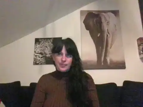 Snapshot of sexujuly88 chatting on 09/16/25, 09:27 sexujuly88 online show from 09/16/25, 09:27