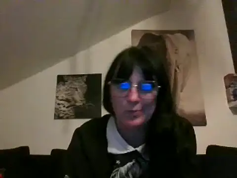 Snapshot of sexujuly88 chatting on 09/19/25, 09:48 sexujuly88 online show from 09/19/25, 09:48