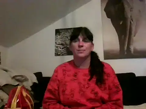 Snapshot of sexujuly88 chatting on 09/21/25, 08:10 sexujuly88 online show from 09/21/25, 08:10