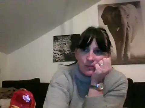 Snapshot of sexujuly88 chatting on 09/26/25, 09:08 sexujuly88 online show from 09/26/25, 09:08