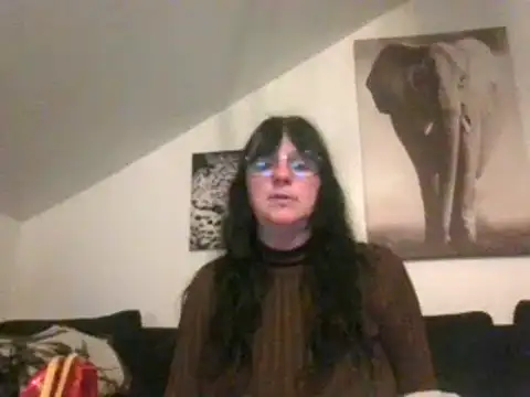 Snapshot of sexujuly88 chatting on 10/07/25, 09:12 sexujuly88 online show from 10/07/25, 09:12