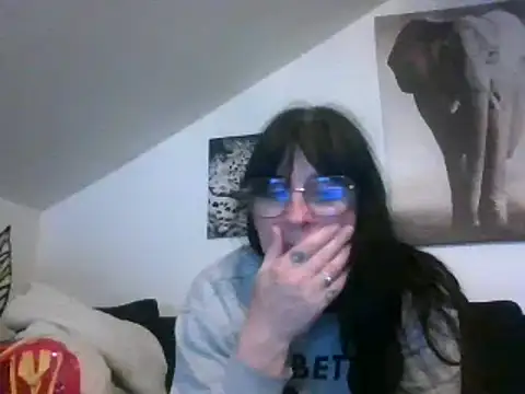 Snapshot of sexujuly88 chatting on 10/10/25, 09:25 sexujuly88 online show from 10/10/25, 09:25