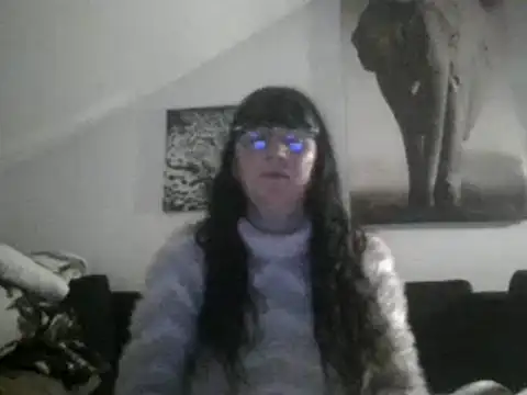 Snapshot of sexujuly88 chatting on 10/28/25, 10:23 sexujuly88 online show from 10/28/25, 10:23