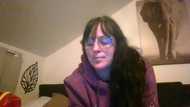 Snapshot of sexujuly88 chatting on 11/24/25, 10:20 sexujuly88 online show from 11/24/25, 10:20