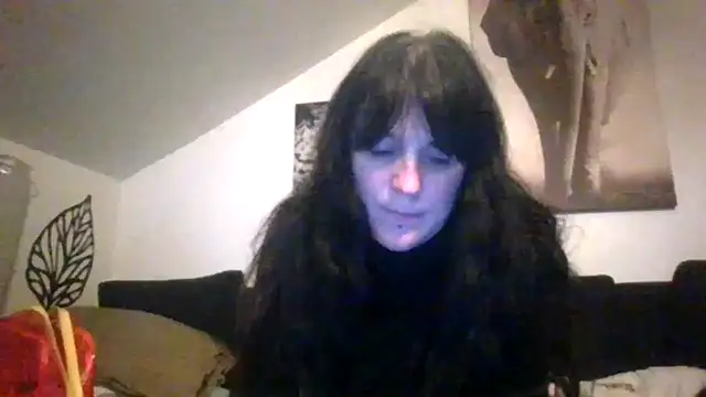 Snapshot of sexujuly88 chatting on 11/25/25, 10:32 sexujuly88 online show from 11/25/25, 10:32