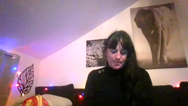 Snapshot of sexujuly88 chatting on 12/14/25, 10:14 sexujuly88 online show from 12/14/25, 10:14